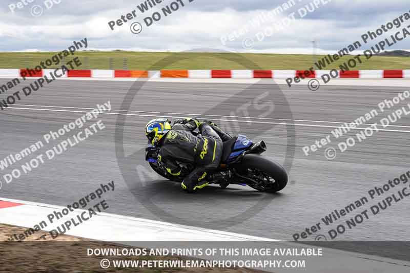 cadwell no limits trackday;cadwell park;cadwell park photographs;cadwell trackday photographs;enduro digital images;event digital images;eventdigitalimages;navarra;no limits trackdays;peter wileman photography;racing digital images;trackday digital images;trackday photos